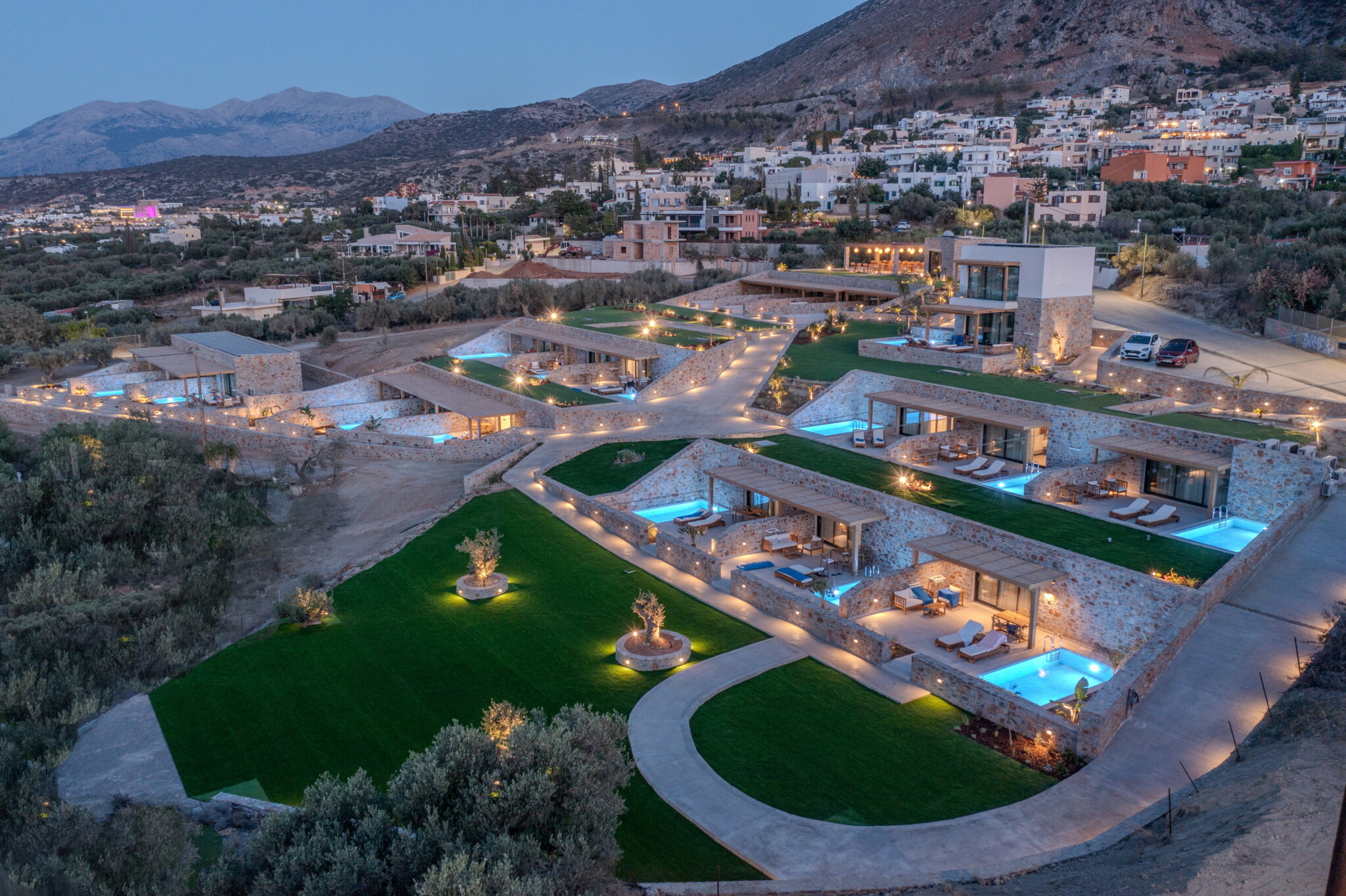 A haven of suites in Hersonissos, Crete | DEOS Luxury Suites